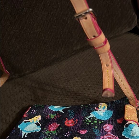 Dooney & Bourke Disney Alice in Wonderland hard to find Crossbody bag - Picture 8 of 11
